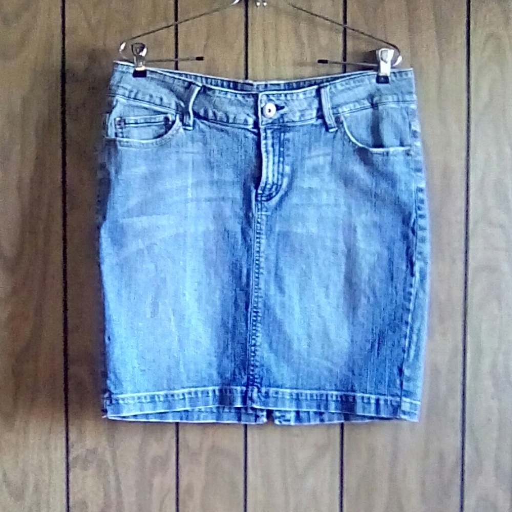 SKIRT L.e.i. Ashley Ultra Low Rise miniskirt